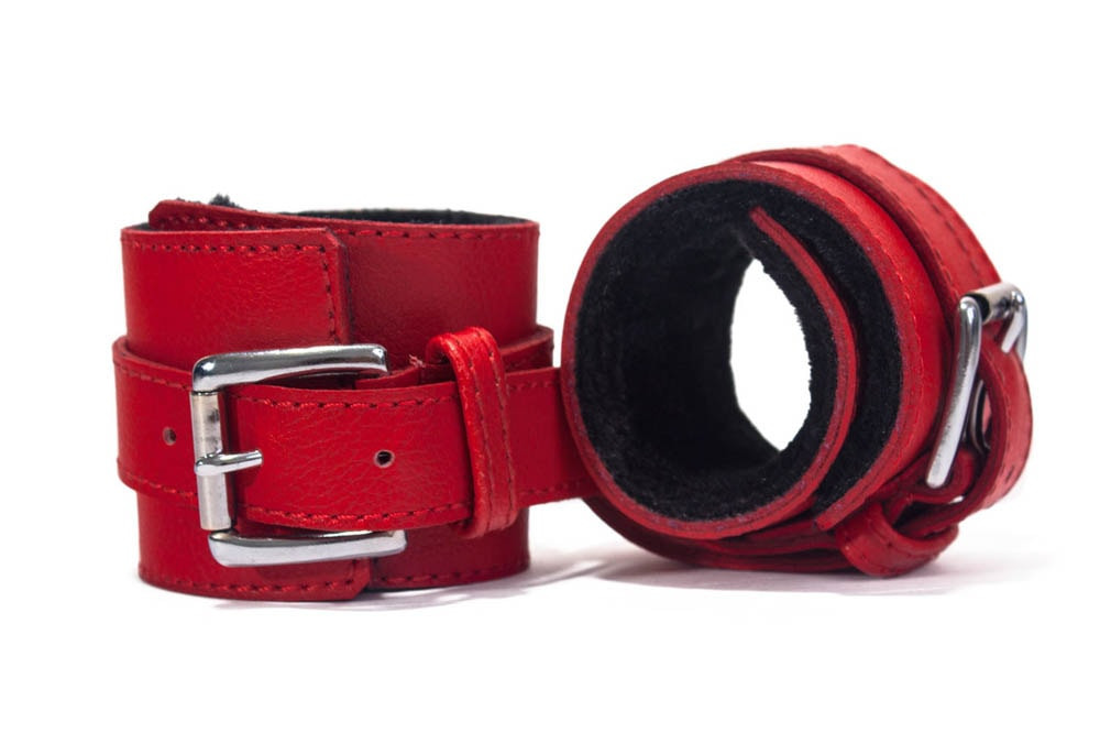 Hand Cuffs Grain Leather Red/Black