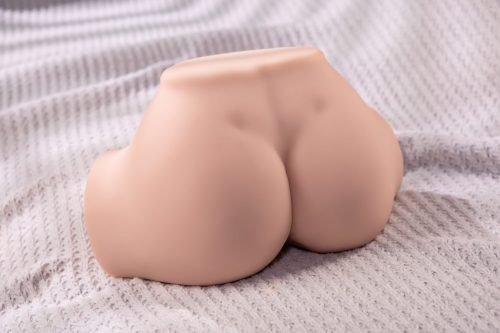 Fennie Masturbator - Image 3